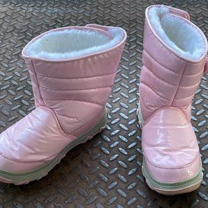 Khombu Girl Boots Pink Faux Patent Faux Fur Shoes Snow Boots Size 5M